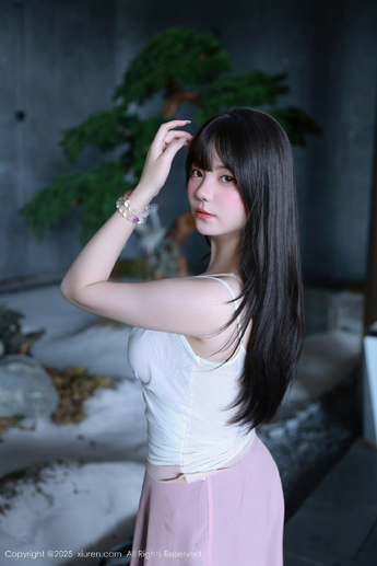 一边摸一边脱一边吃扩展